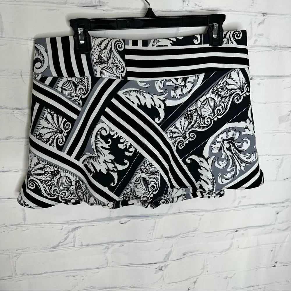‎Express size 10 skort